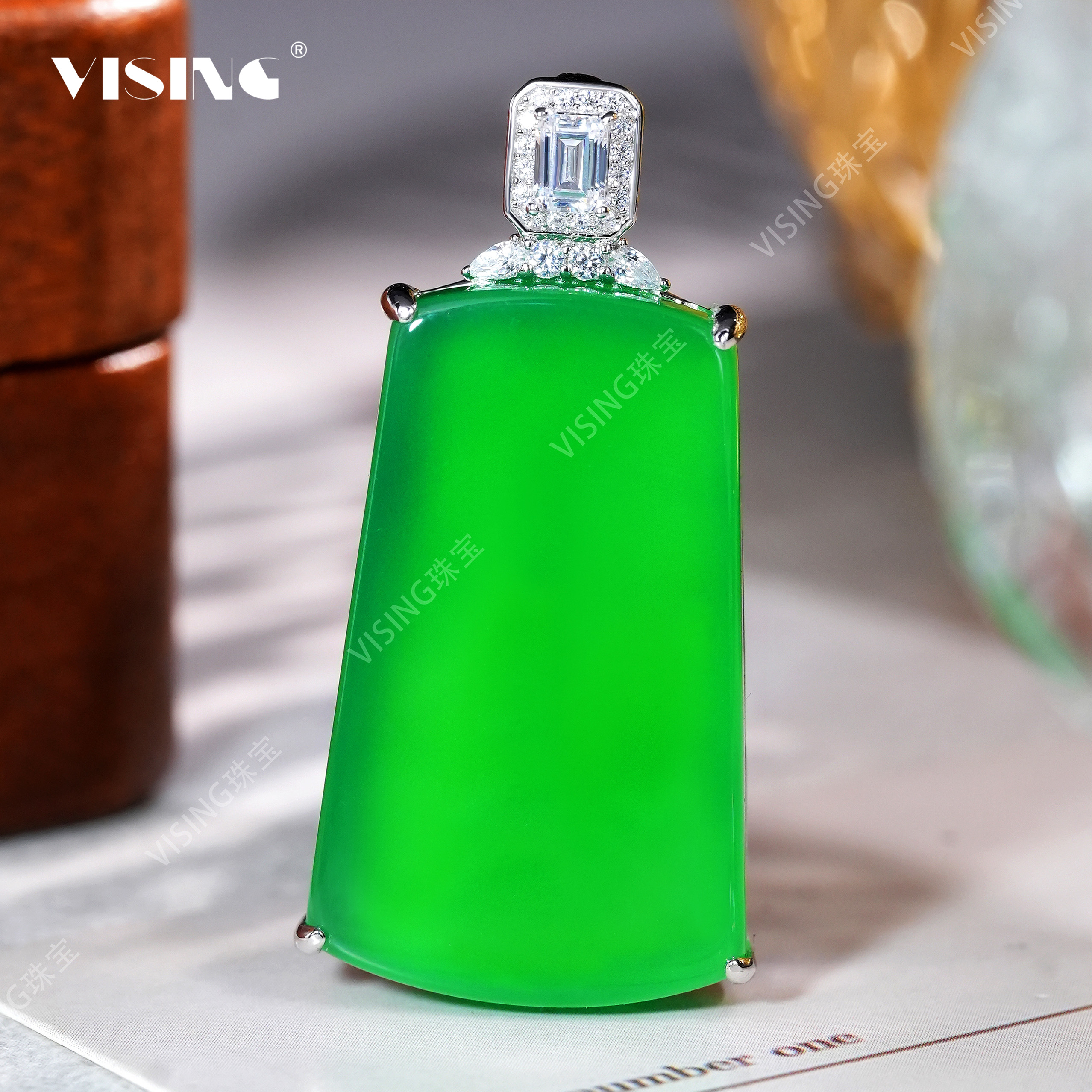 VISING珠宝绿玉髓无事牌满绿吊坠