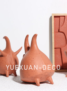 粤萱简约现代风格树脂鱼形摆件样板间售楼处酒店大厅家庭客厅软装