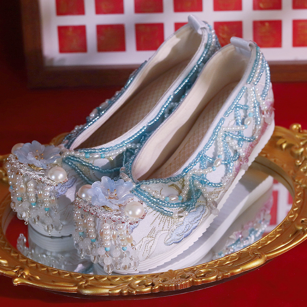 浅蓝色古风绣花鞋女新款秀禾鞋珍珠流苏新娘鞋中式汉服古装婚鞋,女鞋,浅口单鞋,淘宝优惠券,粉丝福利购,淘宝优惠卷