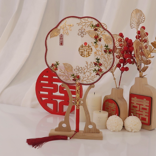 新娘中式婚礼结婚喜扇团扇出嫁