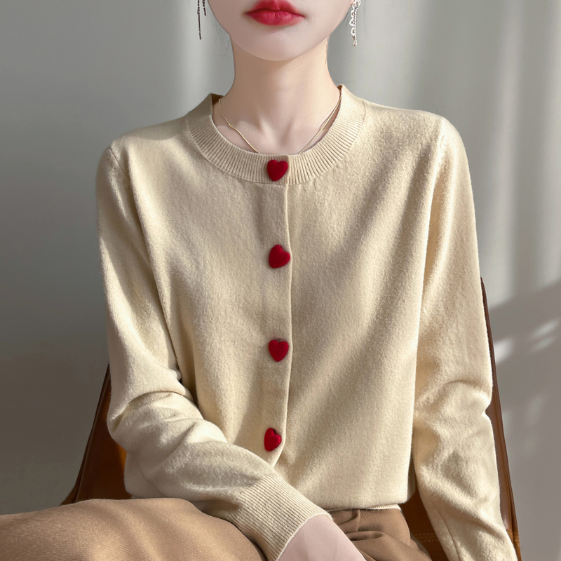 2025春季纯羊毛开衫女圆领甜美爱心扣针织衫毛衣宽松羊绒衫外套韩