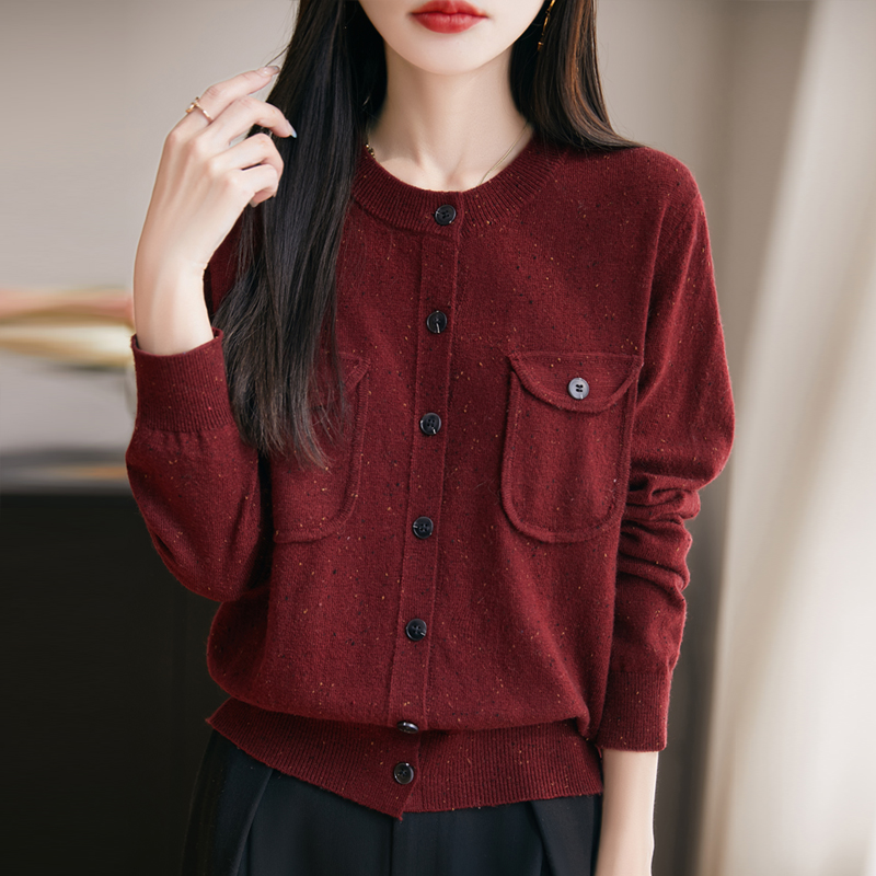 2025年早秋新款羊毛棉线圆领针织开衫长袖垫子纱带兜宽松上衣外套