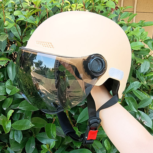 防晒防雾轻便3C认证电动车头盔