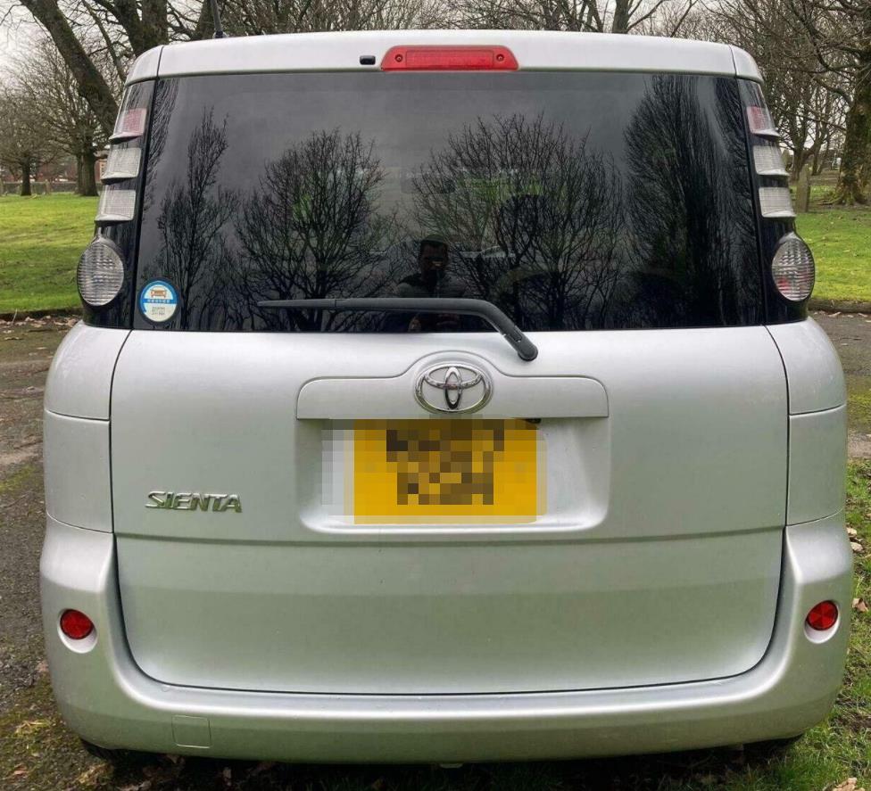 适用右丰田SIENTA后雨刷片刮雨器汽车水拨胶条后雨刮片摇臂总成