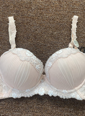 衣恋旗下EBLIN 桃红色淑女气质精美刺绣花边女性文胸ECBR811051