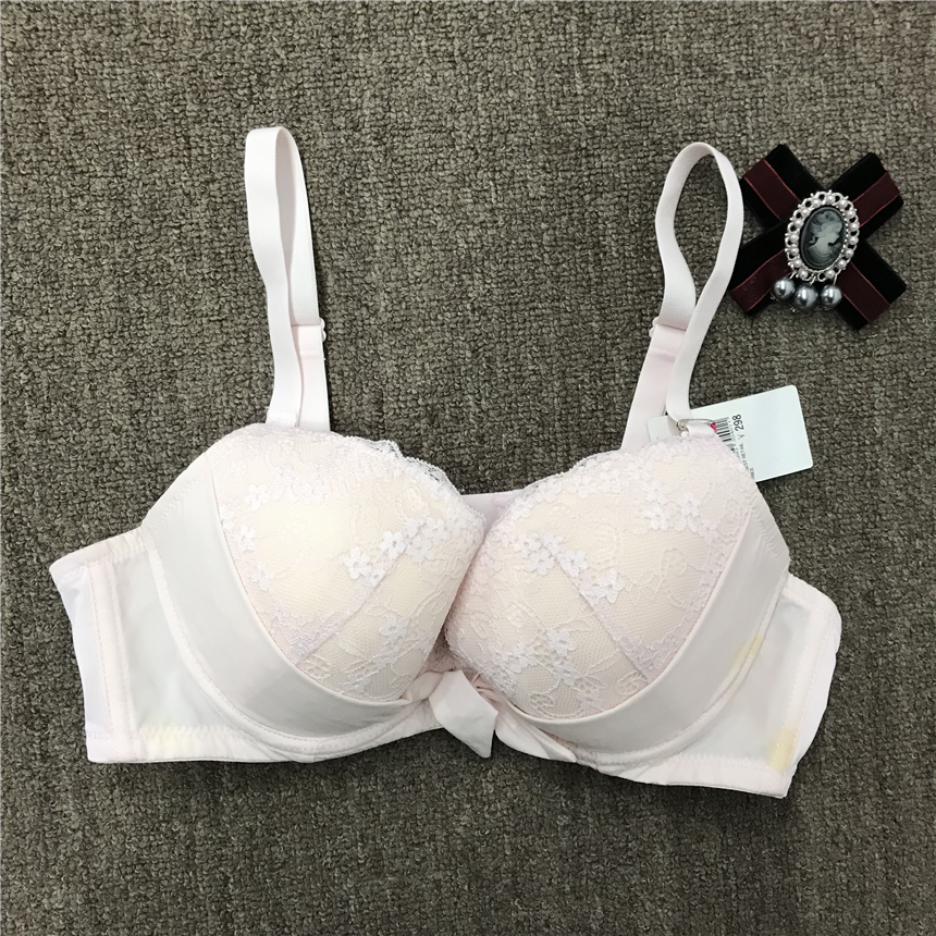 衣恋旗下body pops 浅粉红CC16淑女绣花精美文胸BCBR811AC1