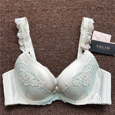 精美刺绣缎面聚拢上托有钢圈女性