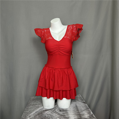 大红色艳丽舒适时尚沙滩温泉连体