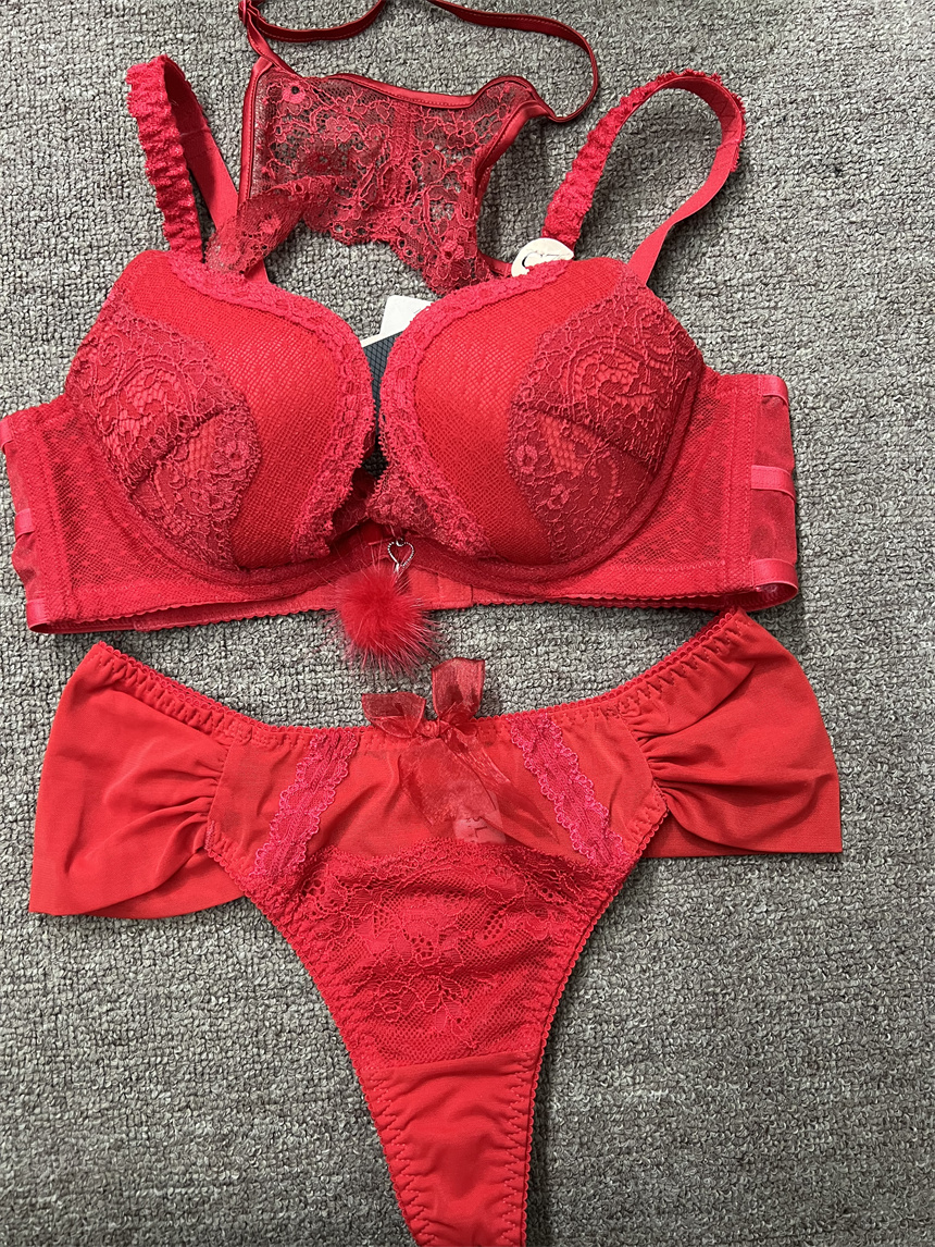 衣恋EBLIN红色S17本命年婚嫁系列精致性感U杯女士套装ECBR849082