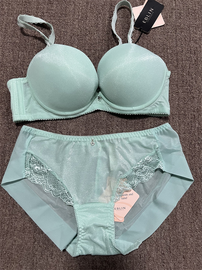 衣恋旗下EBLIN绿色S53精致舒适淡雅小清新少女风文胸套装经典孤品