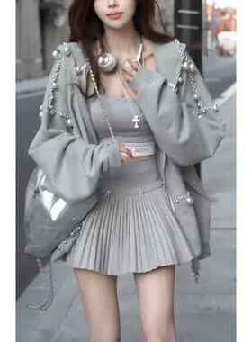 重磅连帽灰色外套2025新款潮珍珠慵懒风阔感蝴蝶结百褶短裙两件套