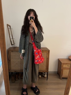 LittleChicThings原创推荐可束口超百搭可爱红蓝小花单肩斜挎包女