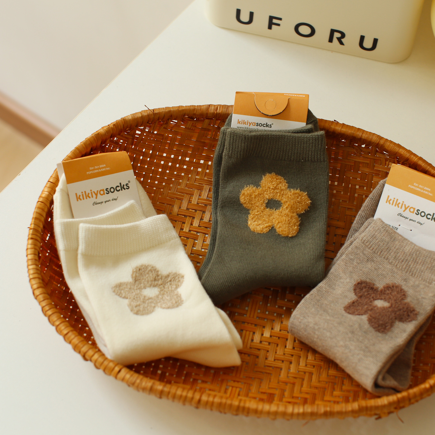 韩国外贸货"~ 秋冬款磨毛小花ins甜美纯色袜子纯棉束口中筒女袜