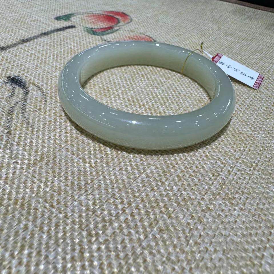 葡萄肉色天然和田玉手镯女晴水碧玉白玉糖玉且末蓝青玉镯真玉镯