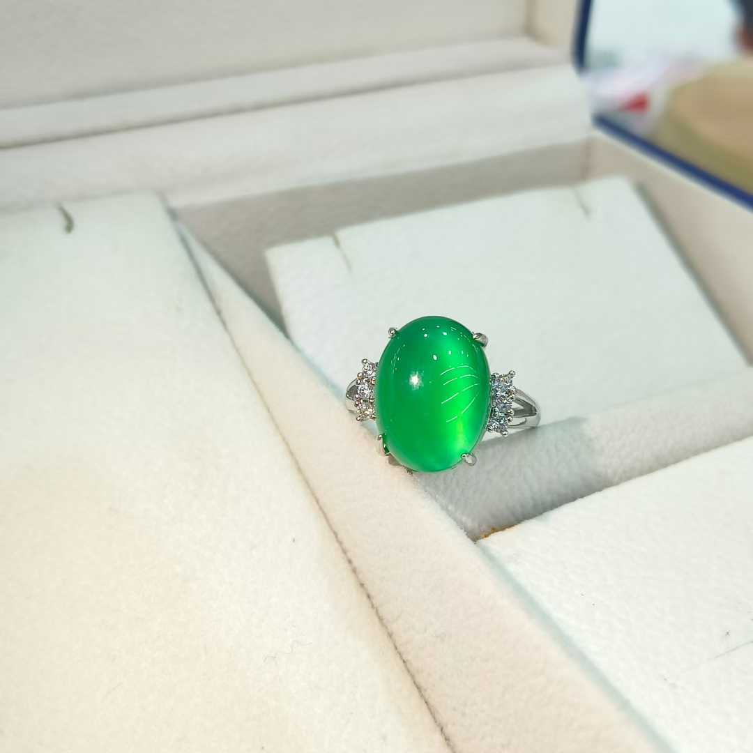 冰阳绿简镶玉髓祖母绿天然女戒戒指活口可大可小
