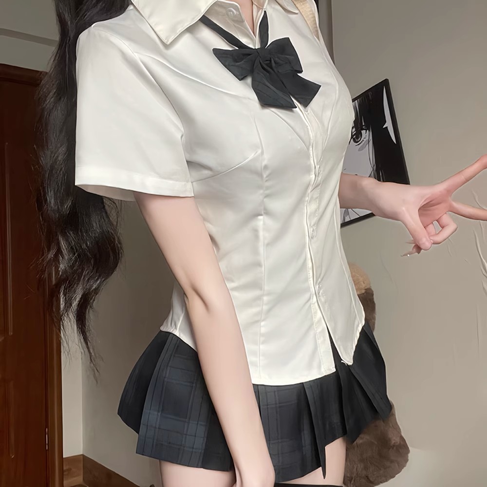 纯欲辣妹紧身收腰衬衫女短长袖2026新款夏学院风日系衬衣上衣