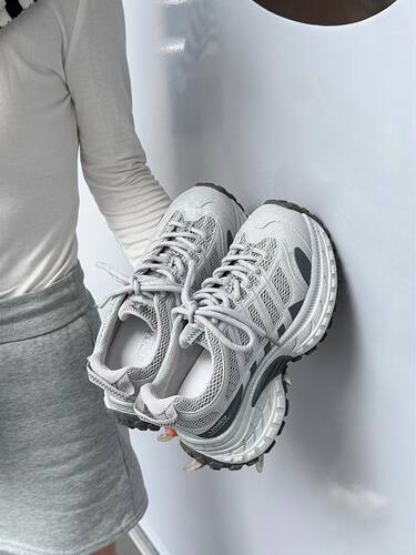 百莉萱2026年秋季新款女单鞋百搭透气轻便老爹鞋舒适时尚运动鞋