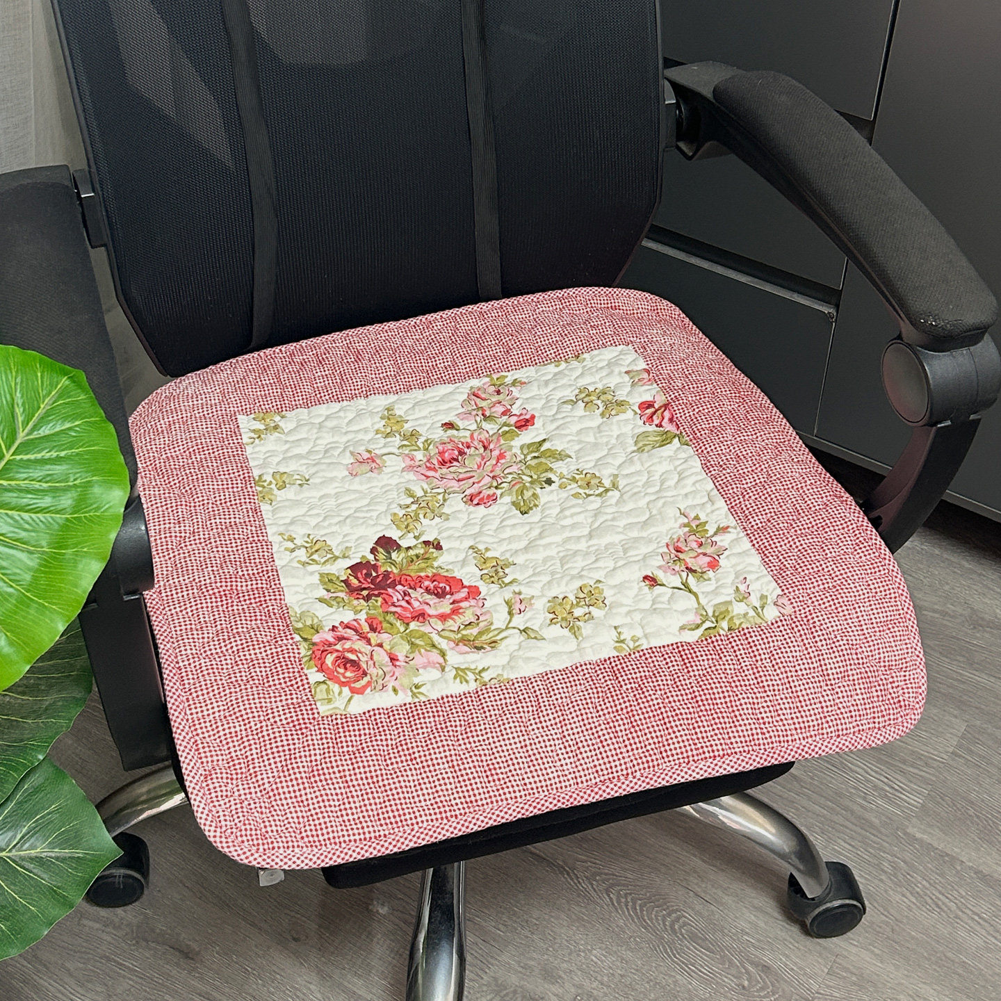 电脑椅垫坐垫纯棉夹棉薄款防滑四季通用餐桌办公室小车座椅垫脚垫