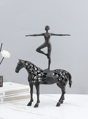 简约铸铁镂空马背跳舞女孩摆件