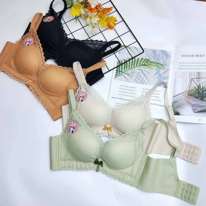 水晶伴侣甜美无钢圈乳胶聚拢内衣