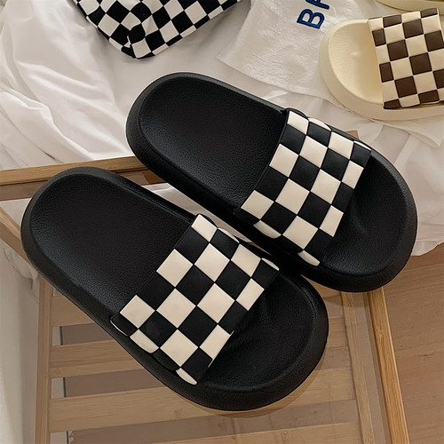 踩屎感防滑休闲软底棋盘格凉拖鞋