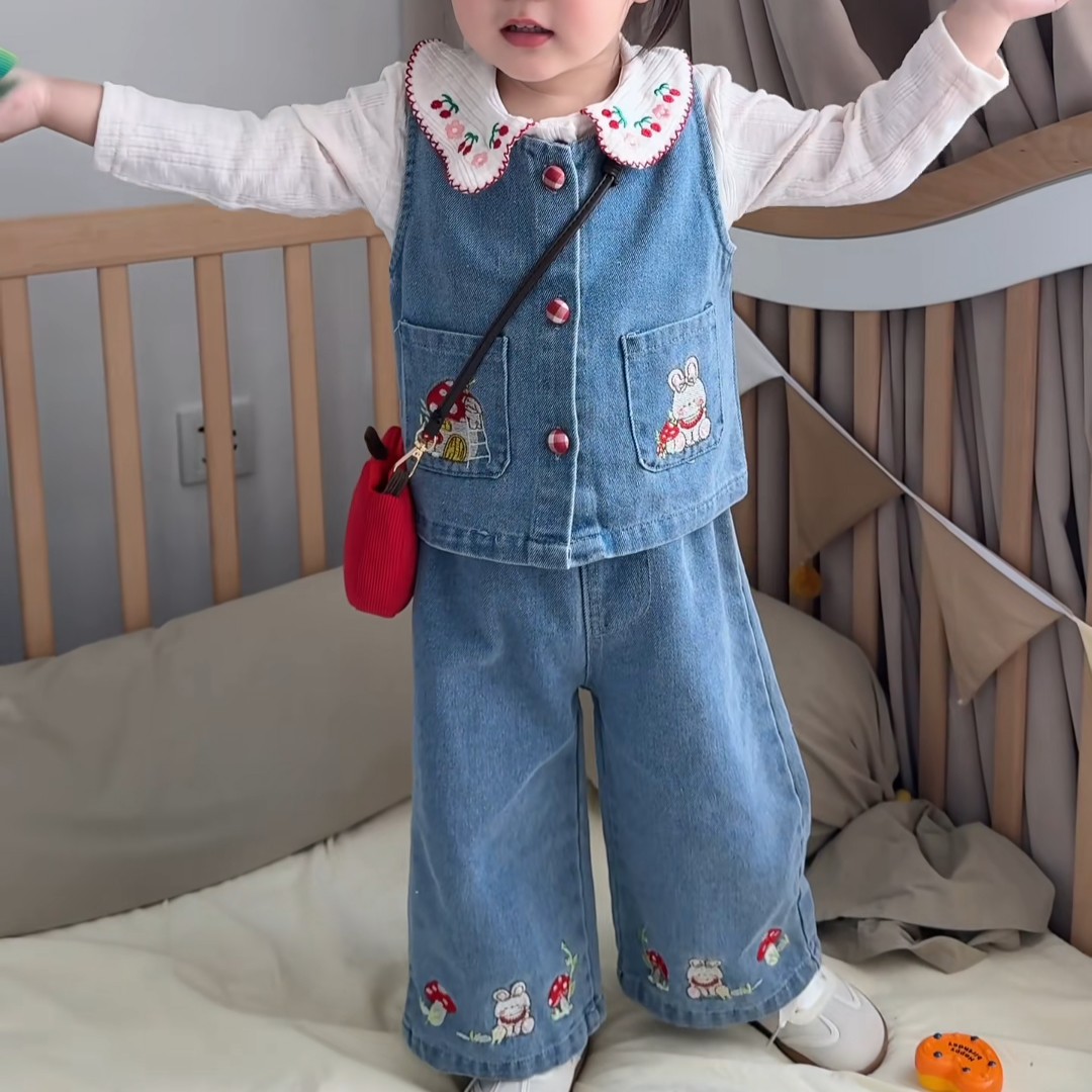 女童春装套装2026新款女宝洋气牛仔马甲裤子儿童绣花娃娃衫三件套