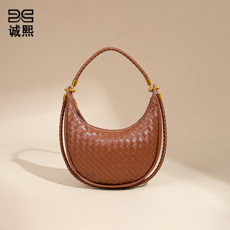 新款手工编织女包个性百搭月牙包手提高级感新月饺子包单肩腋下包,箱包皮具/热销女包/男包,单肩包,淘宝优惠券,粉丝福利购,淘宝优惠卷