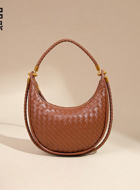 新款手工编织女包个性百搭月牙包手提高级感新月饺子包单肩腋下包