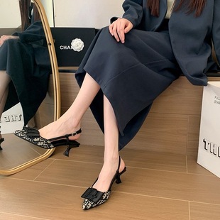 8852-1法式包头凉鞋高跟鞋尖头后空凉拖鞋加宽加肥大码女鞋40-43