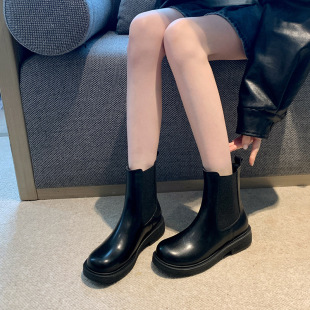 3166-2胖mm切尔西短靴平底烟筒靴英伦风马丁靴粗腿大筒围大码女鞋