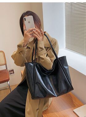 包包女2025新款软皮大容量托特包手提小众设计单肩腋下包上课通勤