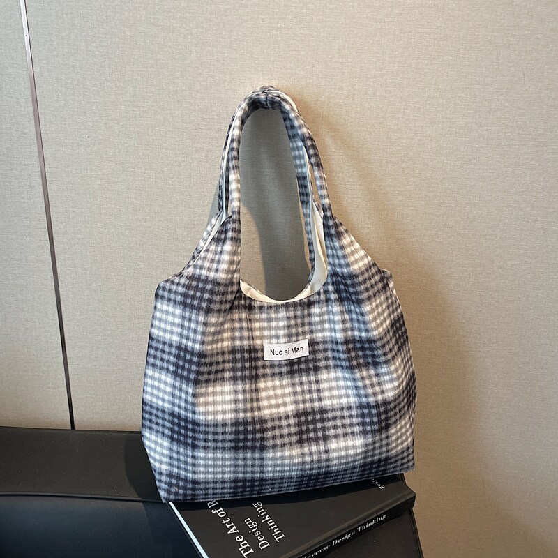 韩版小清新大容量托特包包2025新款潮学院风格子简约休闲斜挎包女