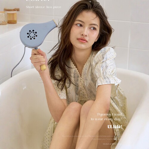 ULLALA复古碎花V领短袖睡衣裙女