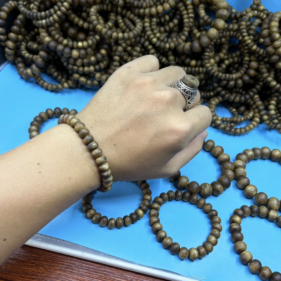 9점 침향 구슬 장안 향수 예술 컬렉션 고재료 하이난 침향 녹색 난 팔찌 충실도 천연 남성과 여성