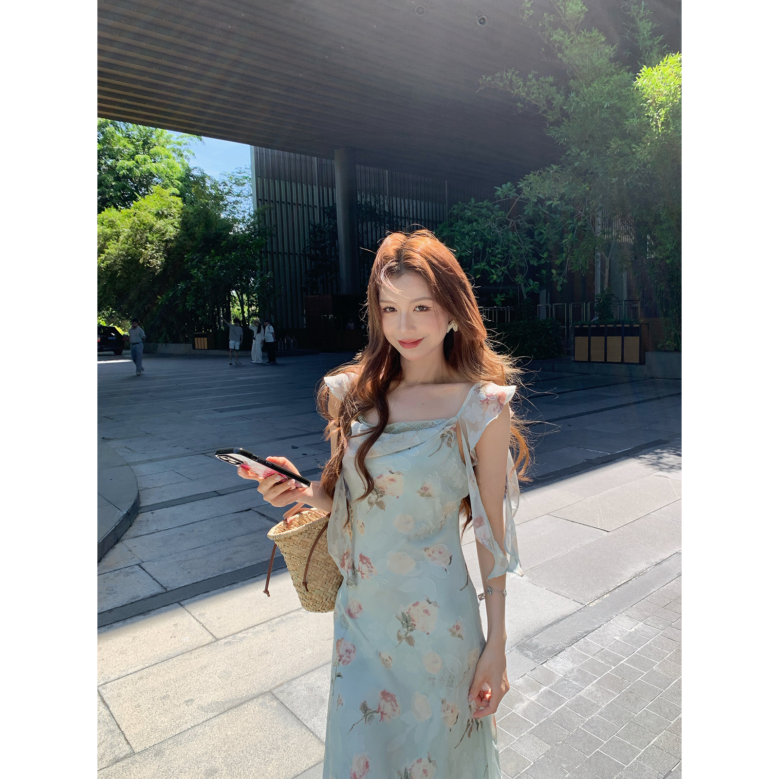 Rian trea雨婷 度假浅绿碎花连衣裙女夏超仙荡领收腰显瘦雪纺长裙