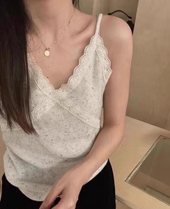 白色蕾丝吊带背心内搭女2023秋新款无袖打底羊绒针织衫甜辣小上衣