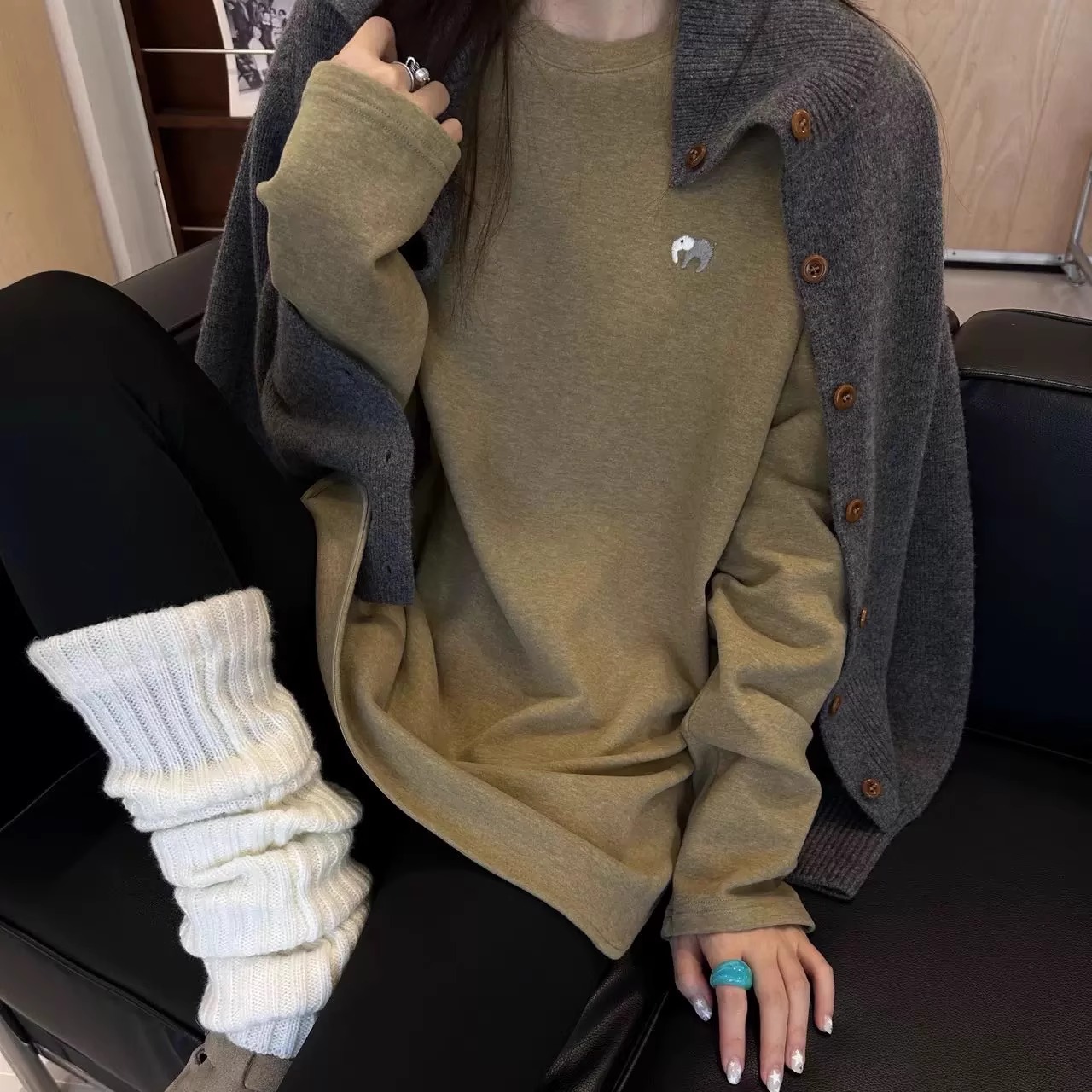 韩系刺绣小象软糯长绒棉打底衫