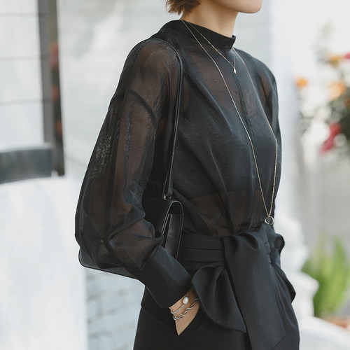 苹果的生活家微透系带立领罩衫