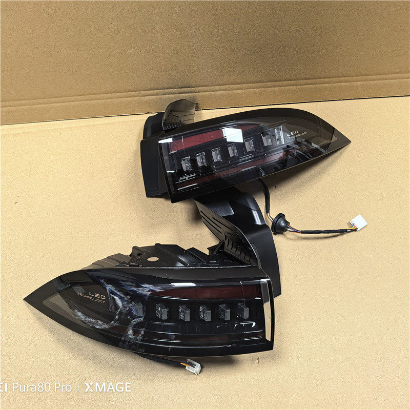 奇瑞瑞虎8L风云T9后尾灯总成贯穿尾灯总成后灯后杠灯倒车雾灯原厂