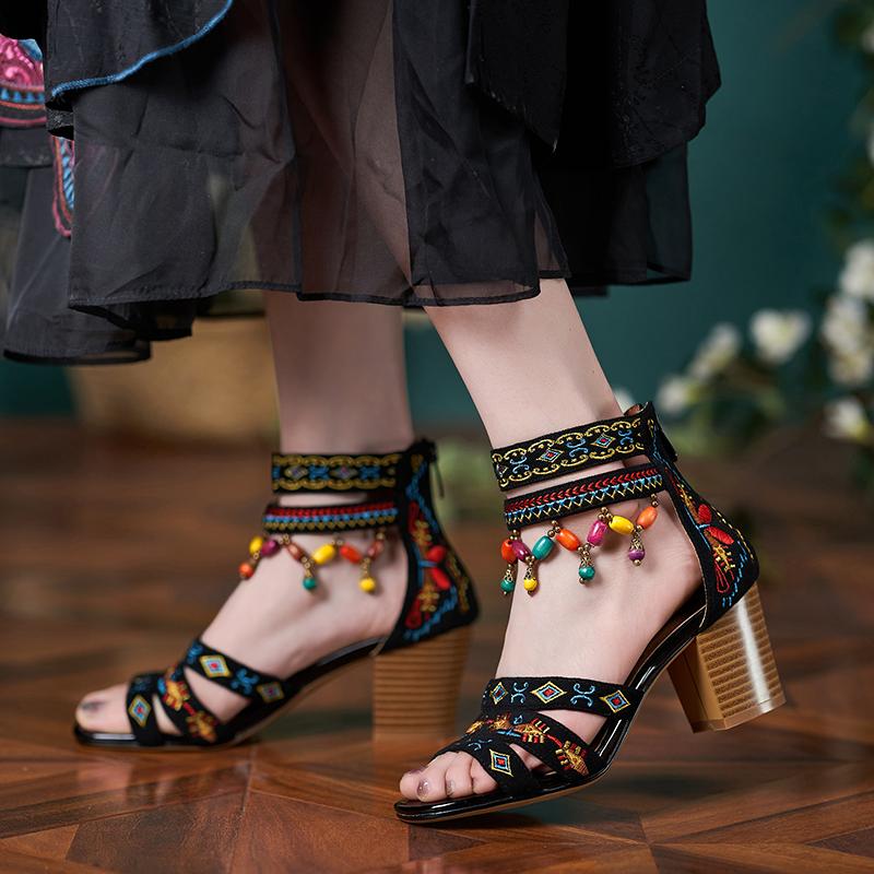 波西米亚手工鞋夏季民族风凉鞋复古风刺绣花鞋流苏凉靴子短文艺风