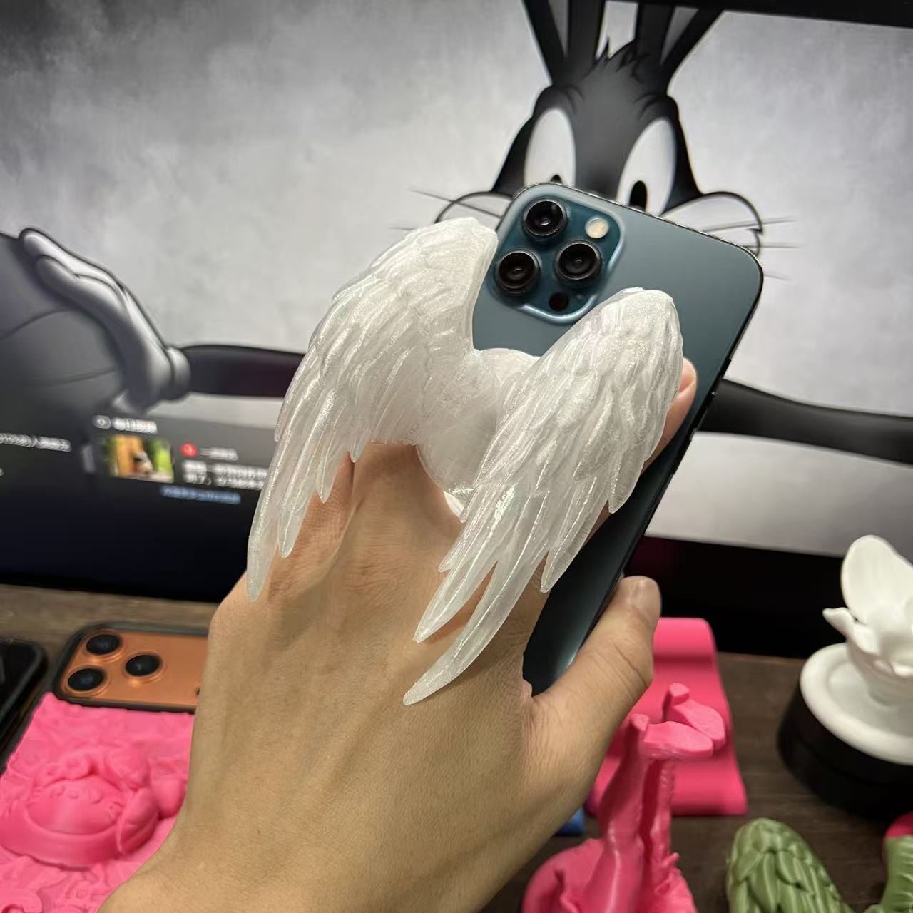 日韩高级感天使翅膀苹果磁吸手机支架二次元潮男女情侣个性哥特风