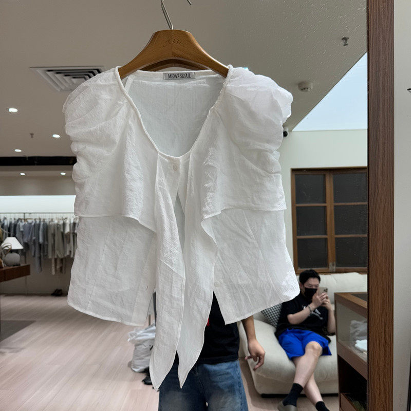 欧洲站2026夏季新款时尚淑女风泡泡袖花边衬衫女胸前打结绑带小衫