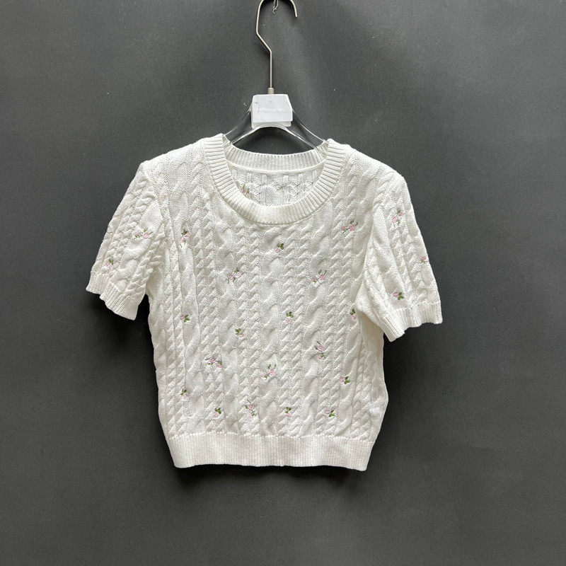欧洲站2026春季新款时尚麻花刺绣短袖针织衫女花朵装饰上衣2247