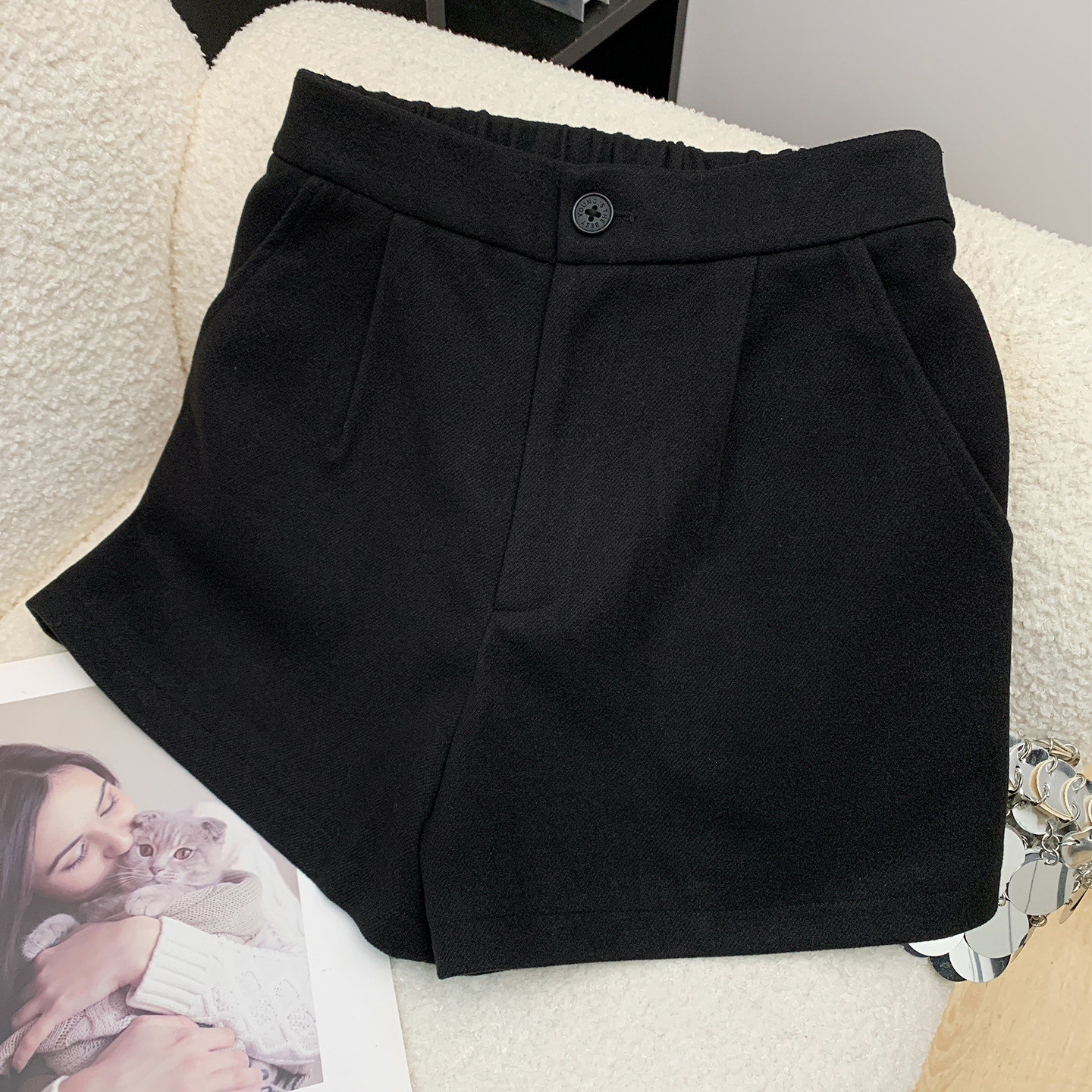 韩版黑色高级感西装毛呢短裤女秋冬新款高腰外穿简约a字靴裤裤子