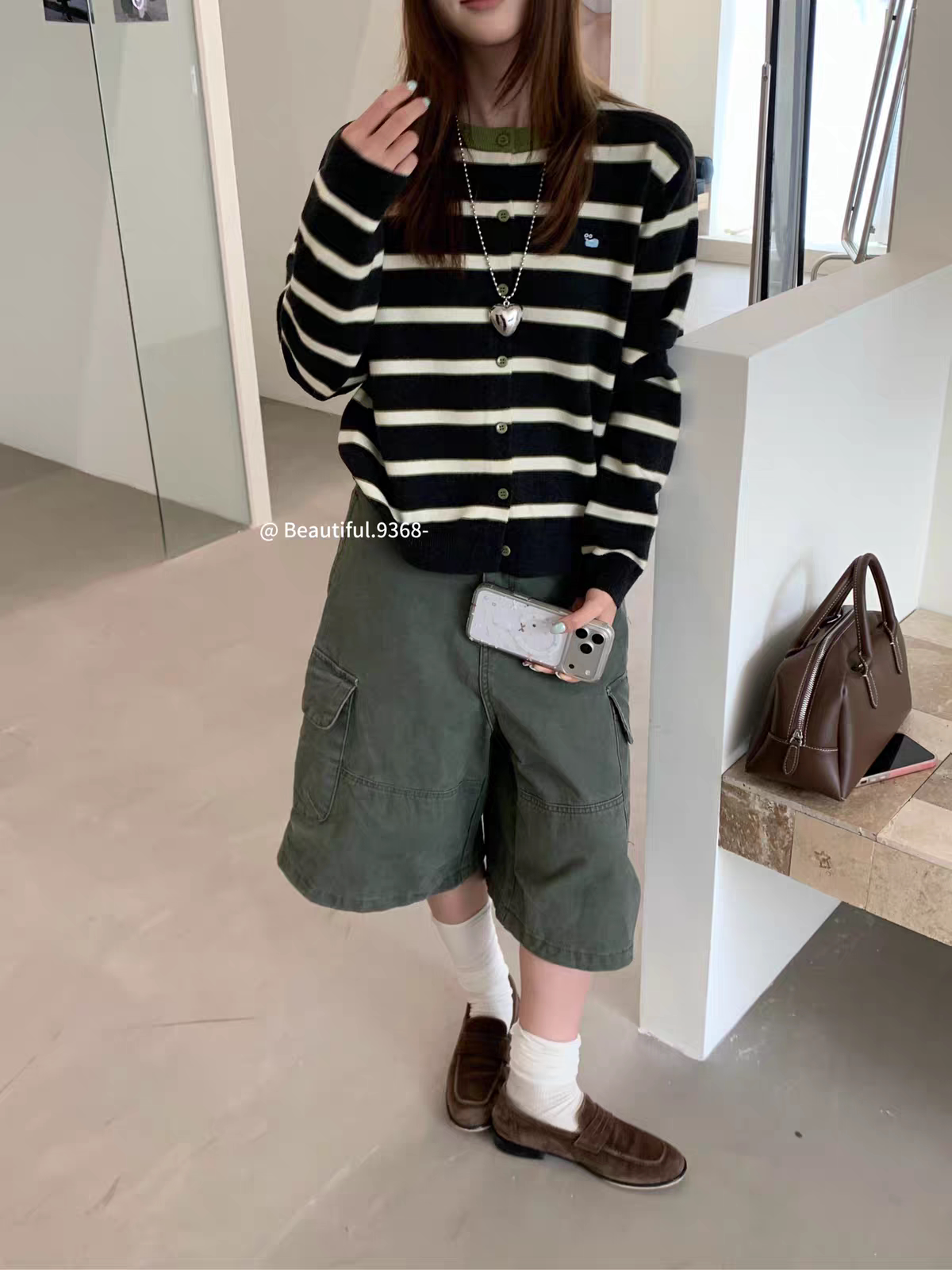 2026新款韩版宽松休闲百搭圆领条纹针织开衫女设计感小众毛衣外套