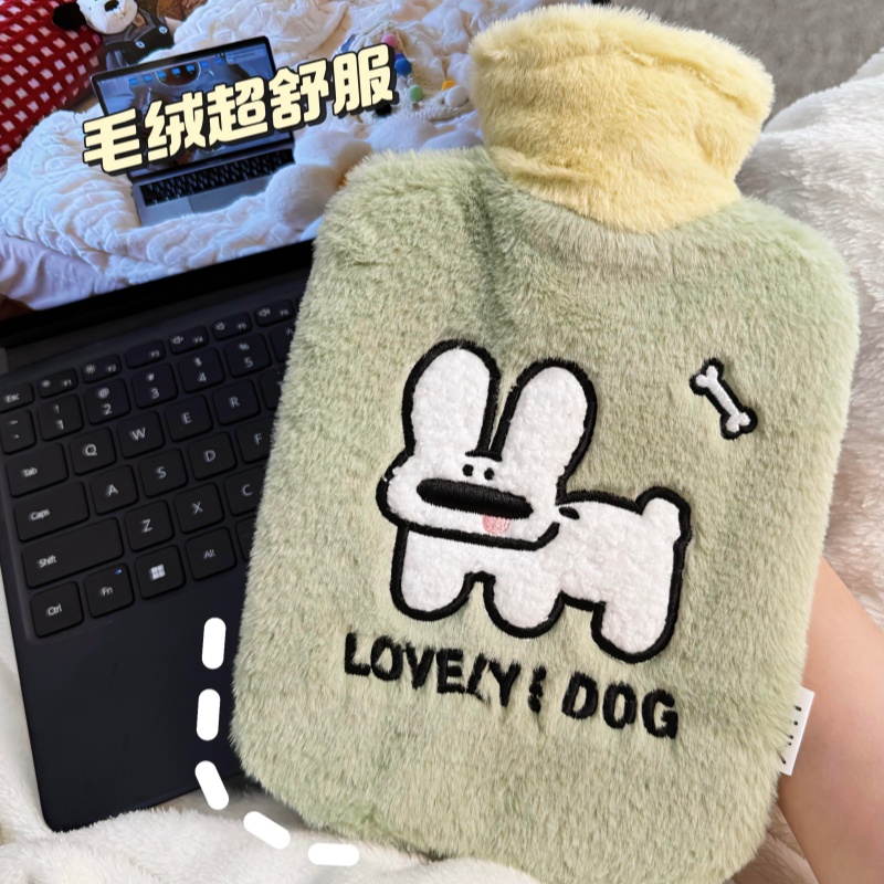 宿舍好冷~有这个暖水袋暖和不少