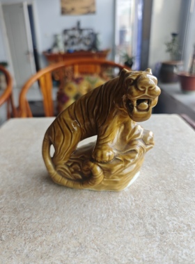 陶瓷十二生肖摆件鼠Up牛虎兔生肖马羊猪狗猴鸡龙蛇装饰艺术品收藏