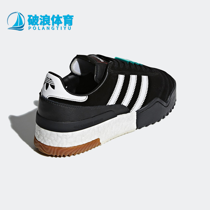 阿迪达斯新款休闲运动鞋三叶草