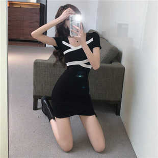 显瘦包臀裙子韩版 2024年新款 辣妹短袖 修身 女装 性感黑色紧身连衣裙