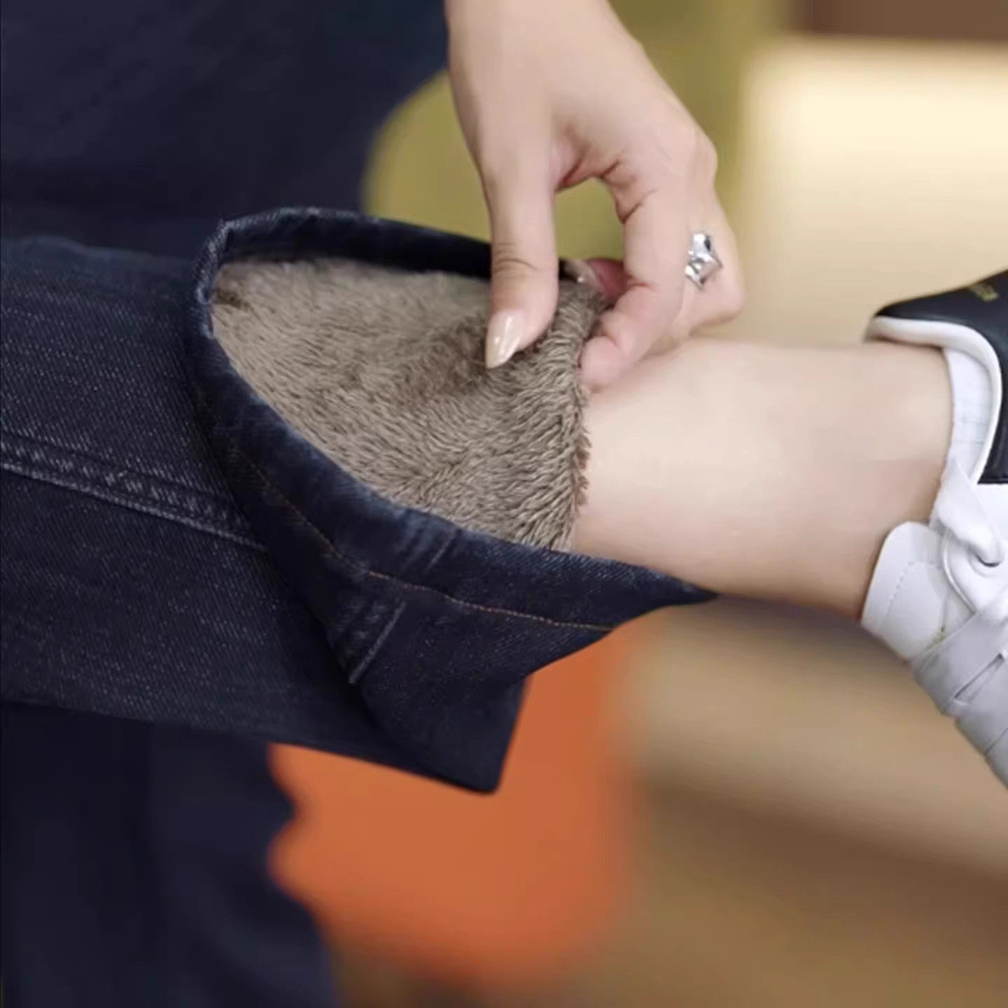 加绒加厚蓝色休闲微喇牛仔裤子女2025新款女士高腰显瘦微弹喇叭裤,女装/女士精品,大码裤装,淘宝优惠券,粉丝福利购,淘宝优惠卷